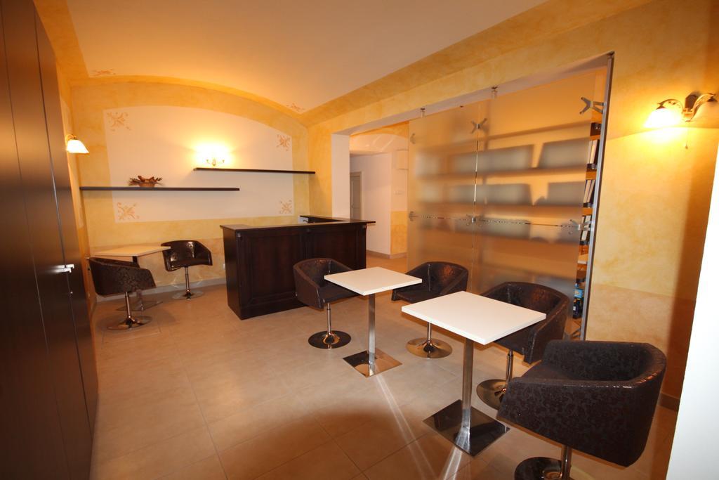 Hálkova Studio Praha Pokoj fotografie