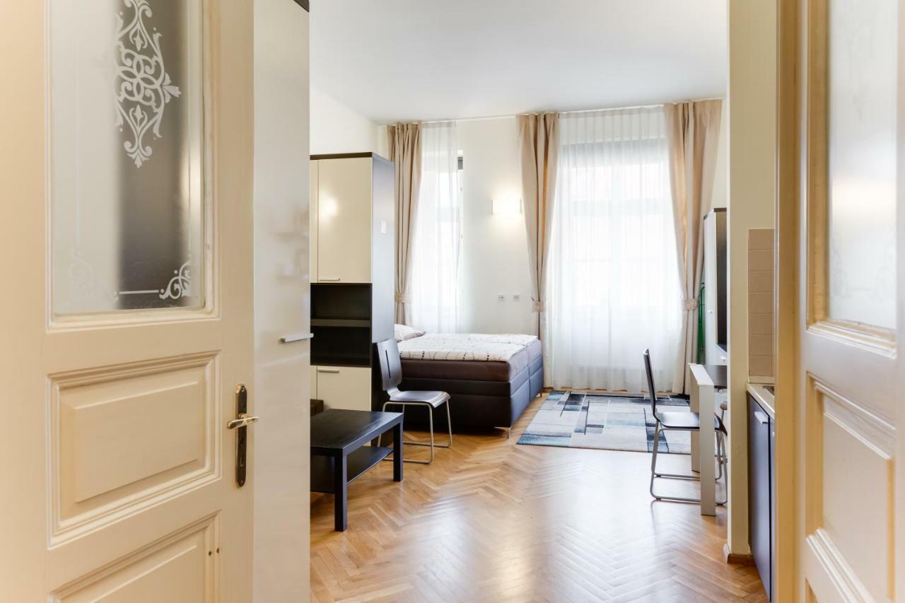 Hálkova Studio Praha Exteriér fotografie