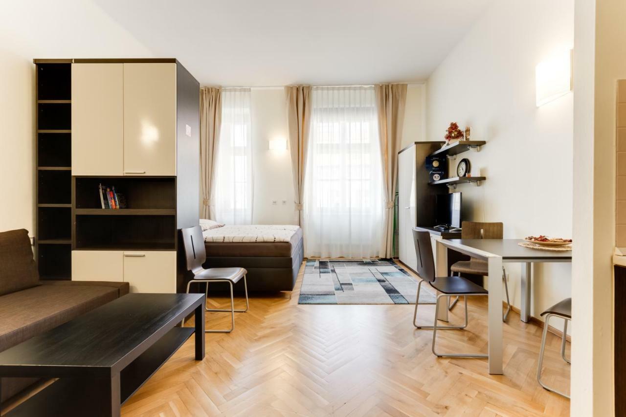 Hálkova Studio Praha Exteriér fotografie
