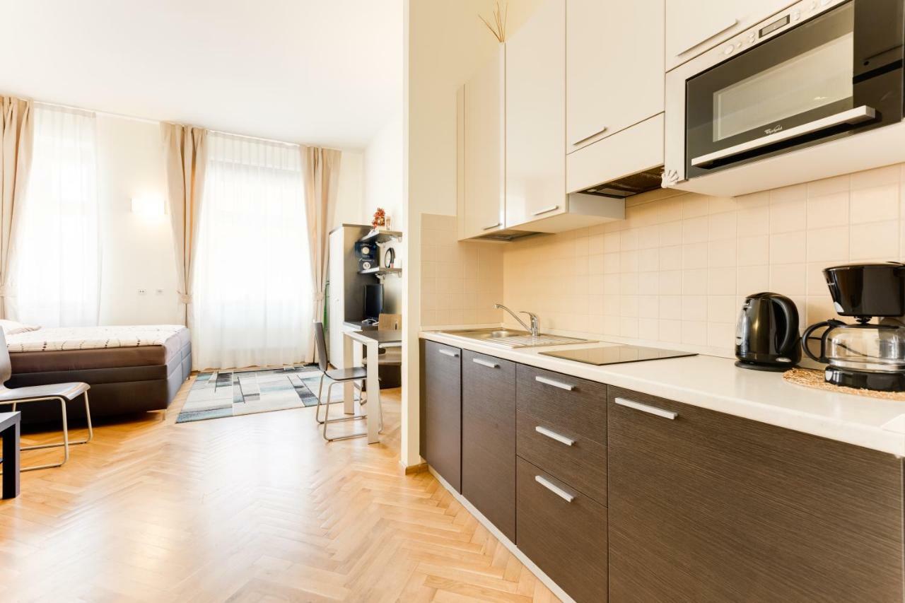 Hálkova Studio Praha Exteriér fotografie